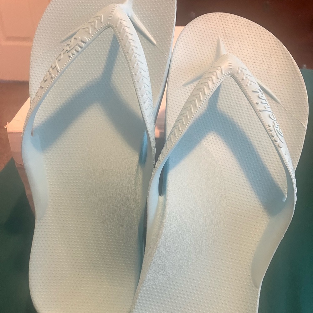 Archie’s Flip Flops